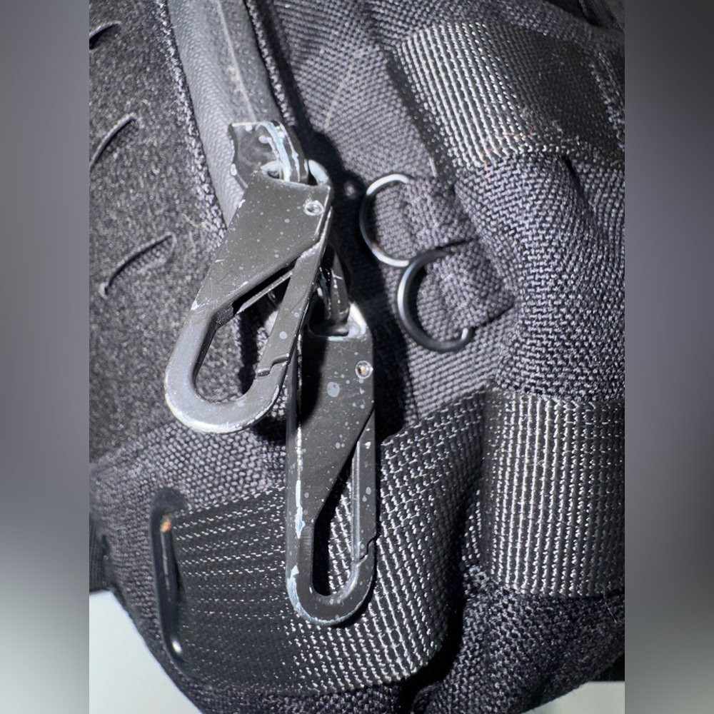 Vaultek Black Tactical Sling Bag for LifePod 2.0 MOLLE Used - Picture 7 of 7